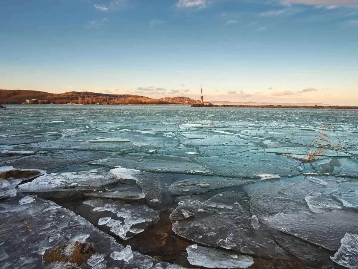 Grandi laghi: il ghiaccio è ai minimi storici